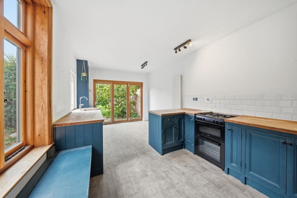 Property photo 2 of 19 Picture No. 64