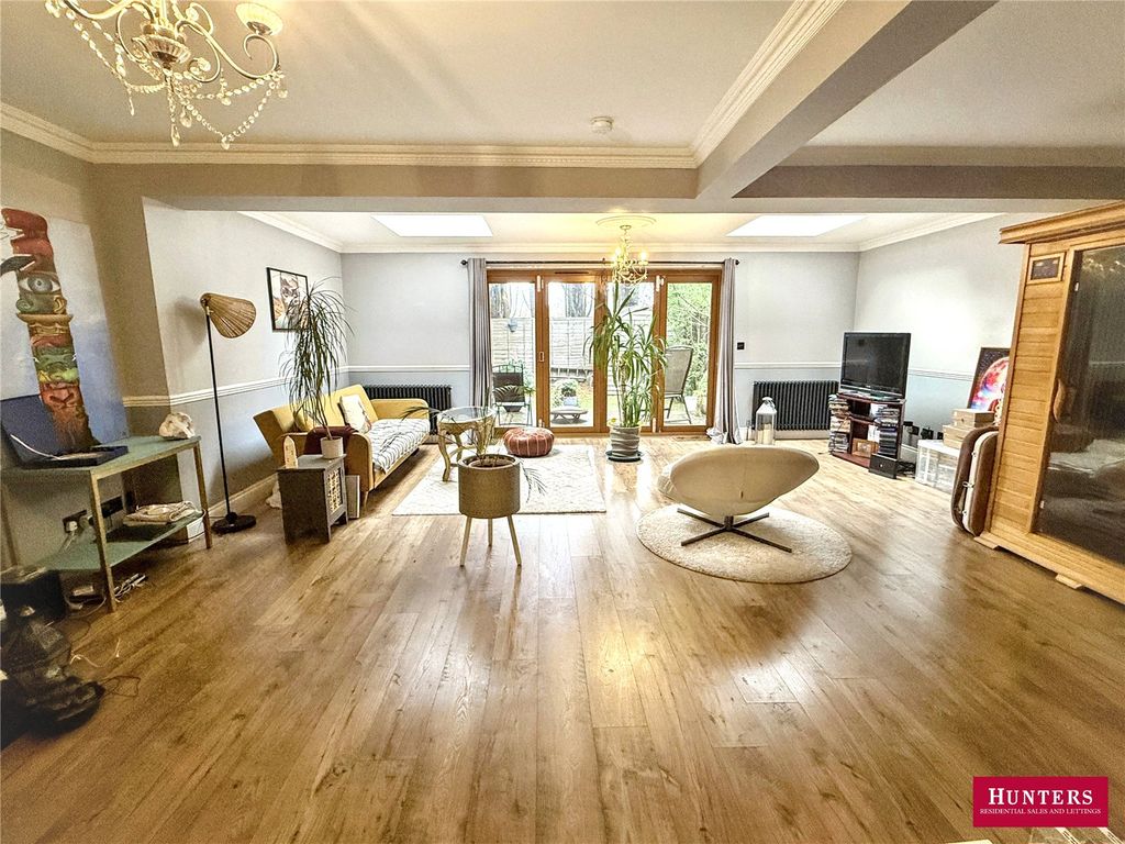 Property photo 3 of 20 Picture No. 27