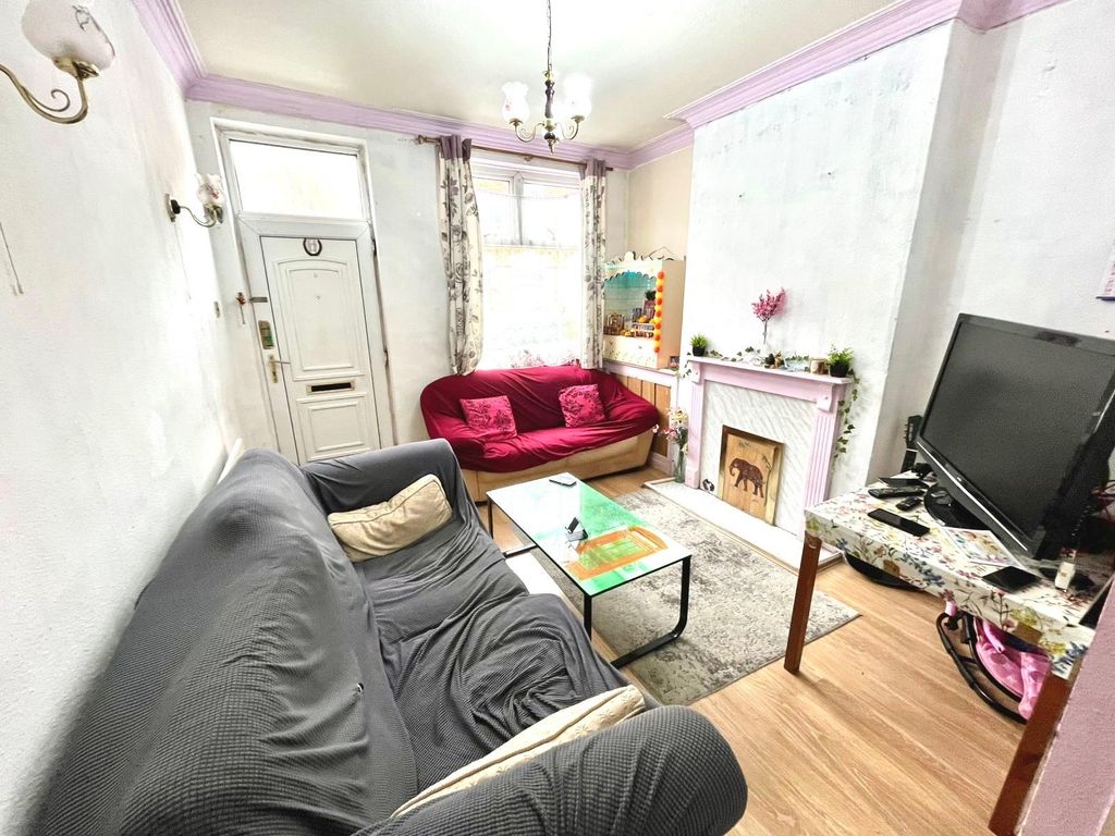Property photo 3 of 13