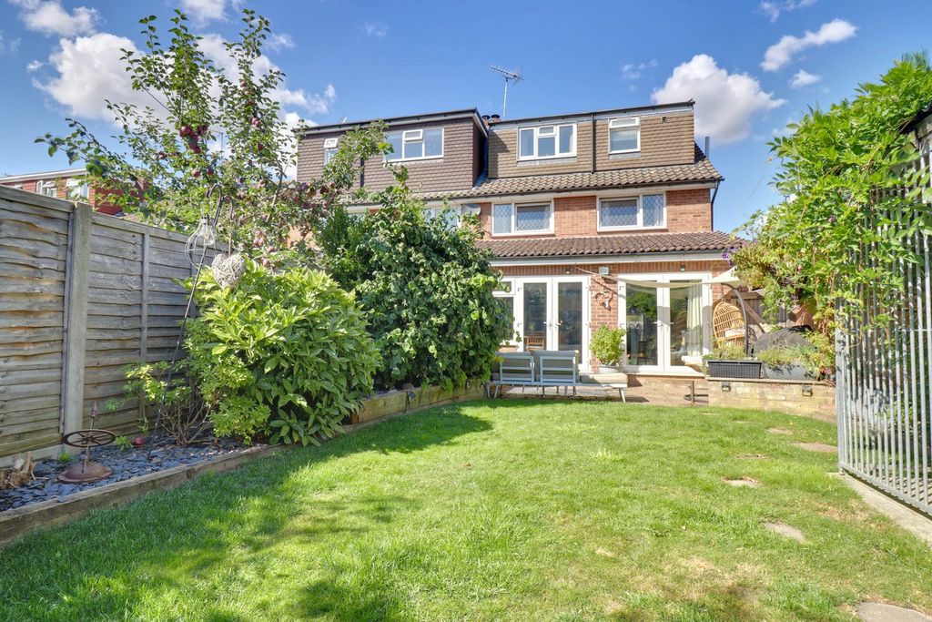 Property photo 2 of 18