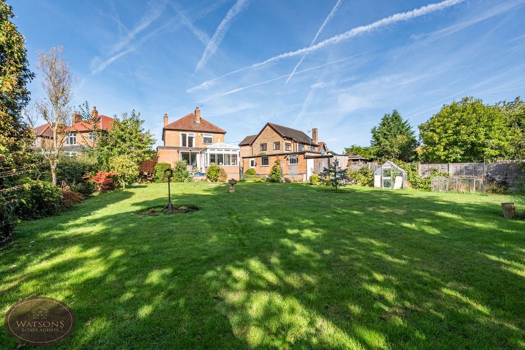 Property photo 2 of 32