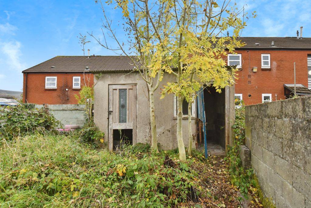 Property photo 3 of 17