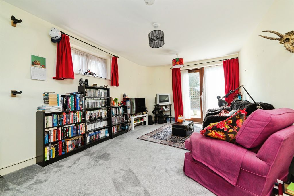 Property photo 3 of 20