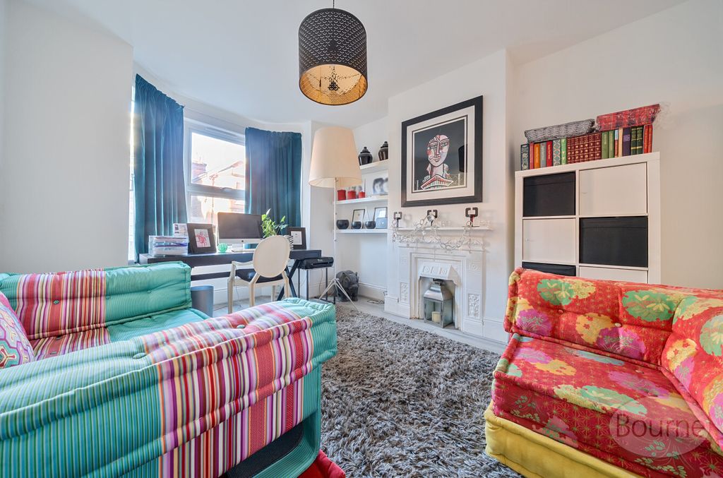 Property photo 2 of 19 A59A0d30-7c20-4B3...