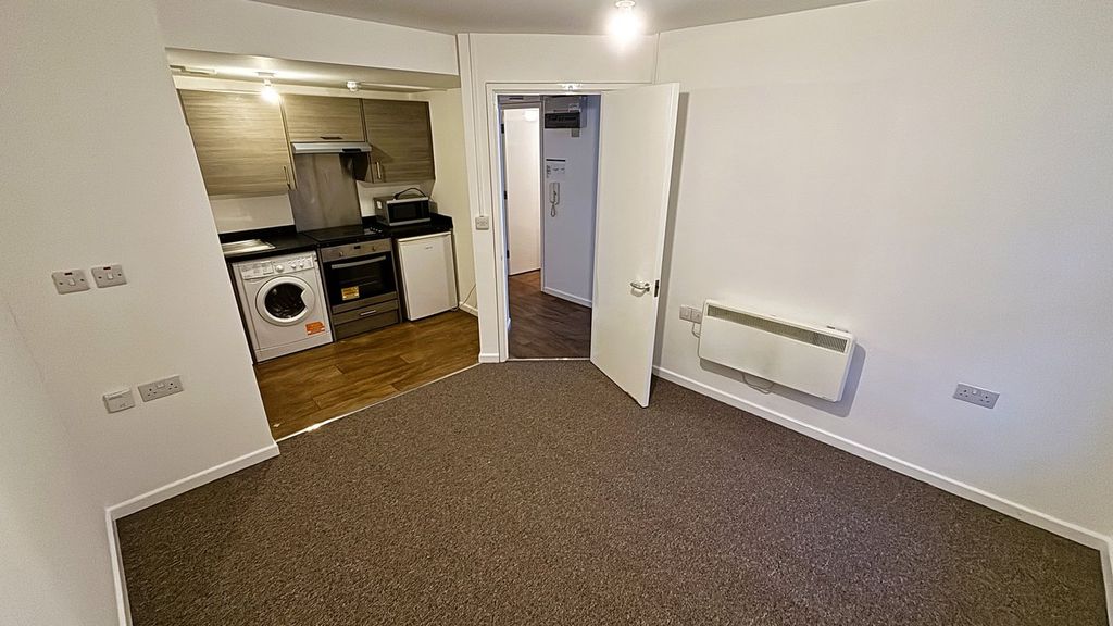 Property photo 2 of 6