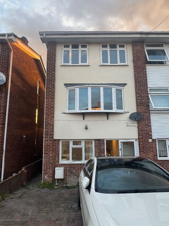 Property photo 1 of 15 Photo 15