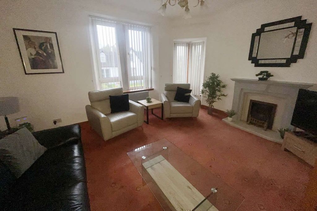 Property photo 2 of 8