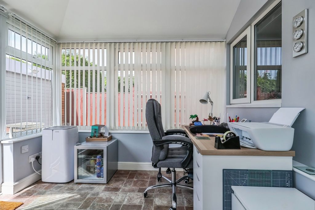 Property photo 3 of 20 Pbox-Img.Jpg