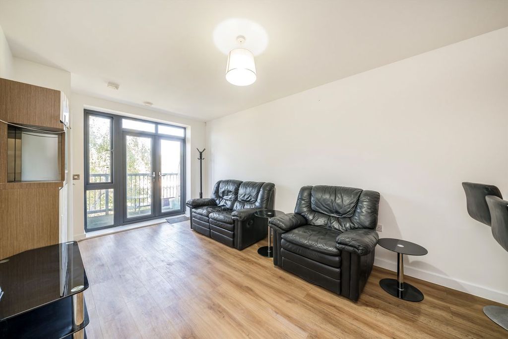 Property photo 2 of 8