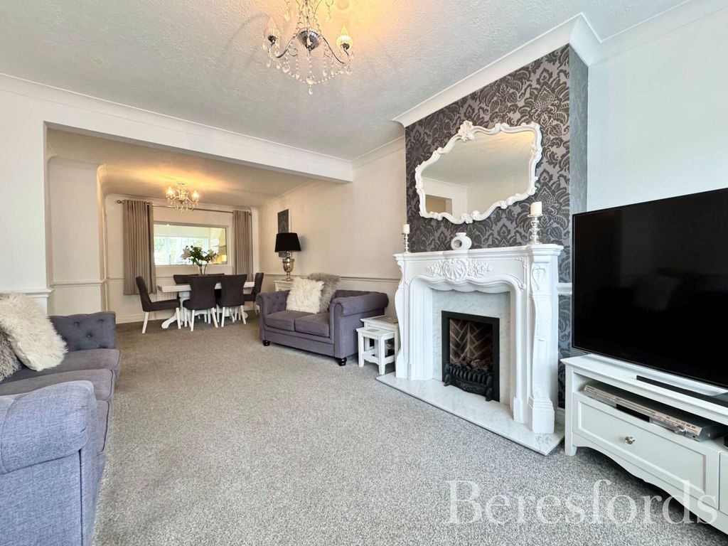 Property photo 2 of 30 Picture No. 11