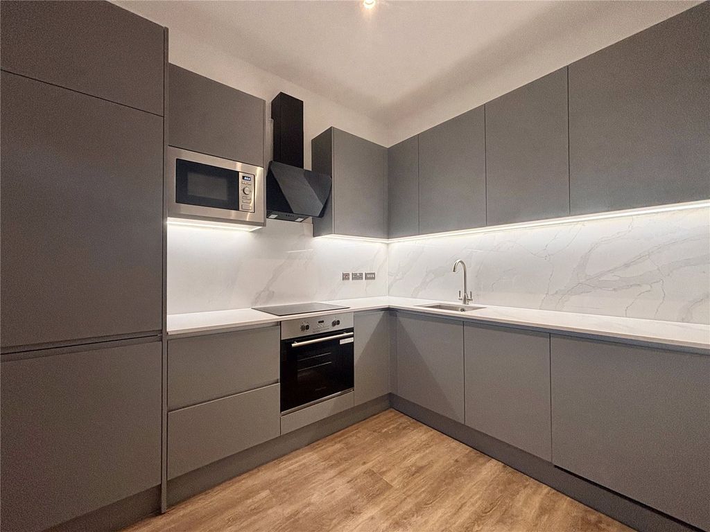 Property photo 1 of 29 Picture No. 23