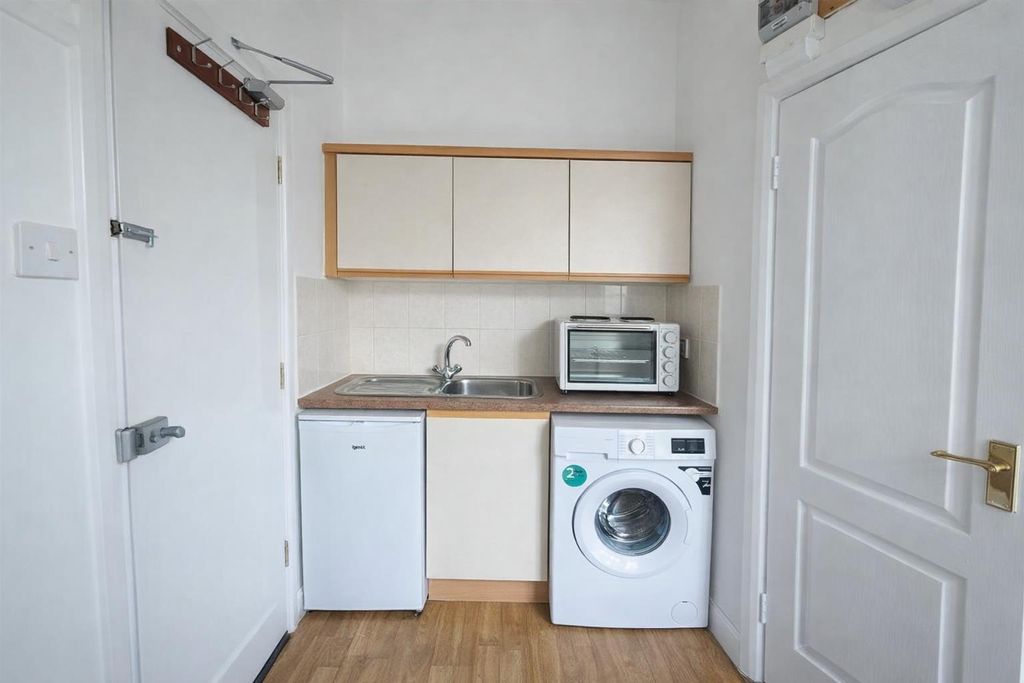 Property photo 2 of 5 Chatgpt Image Feb 6, 2026, 11_34_49 Am.Png