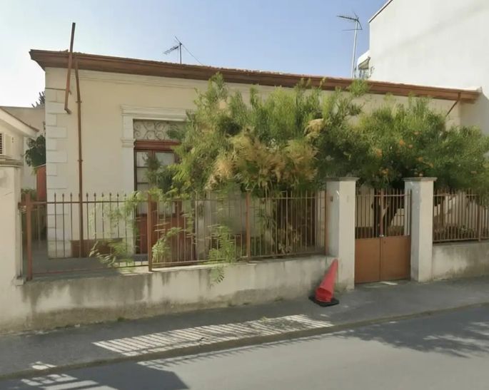 Property photo 1 of 2