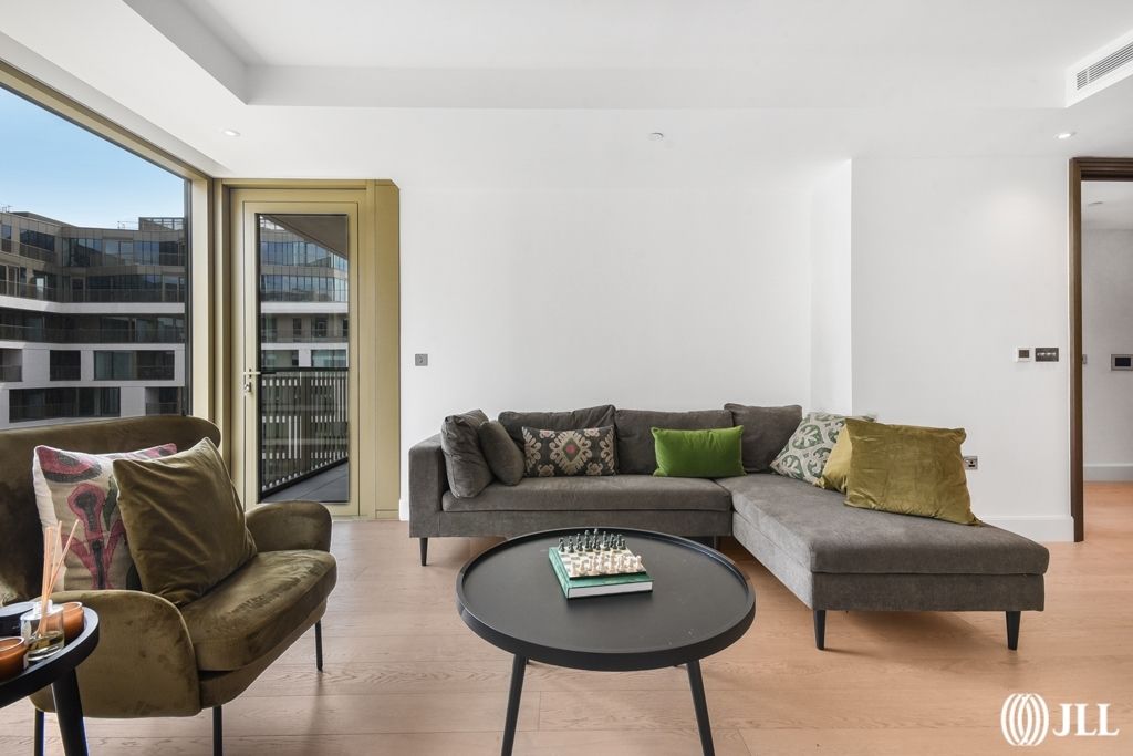 Property photo 1 of 7 4