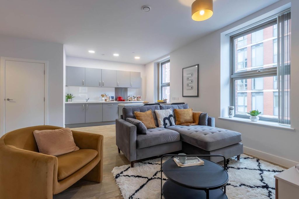 Property photo 1 of 23 Living Area