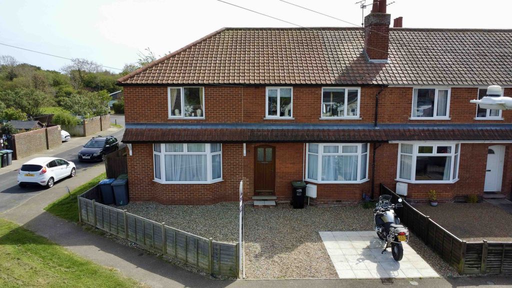 Property photo 1 of 23 4 Bedroom End Terrace House For Sale - Felixstowe - Wainwrights
