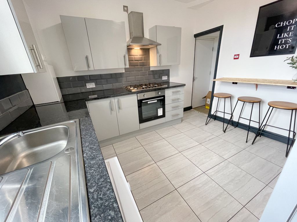 Property photo 3 of 12 42 Brae6