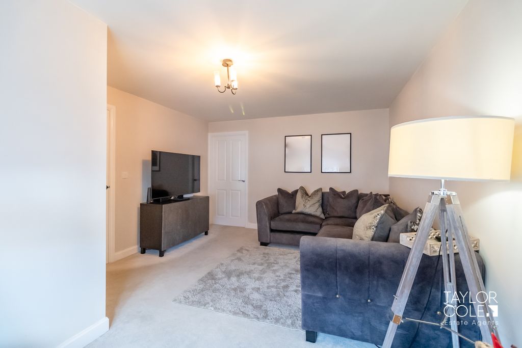 Property photo 2 of 18