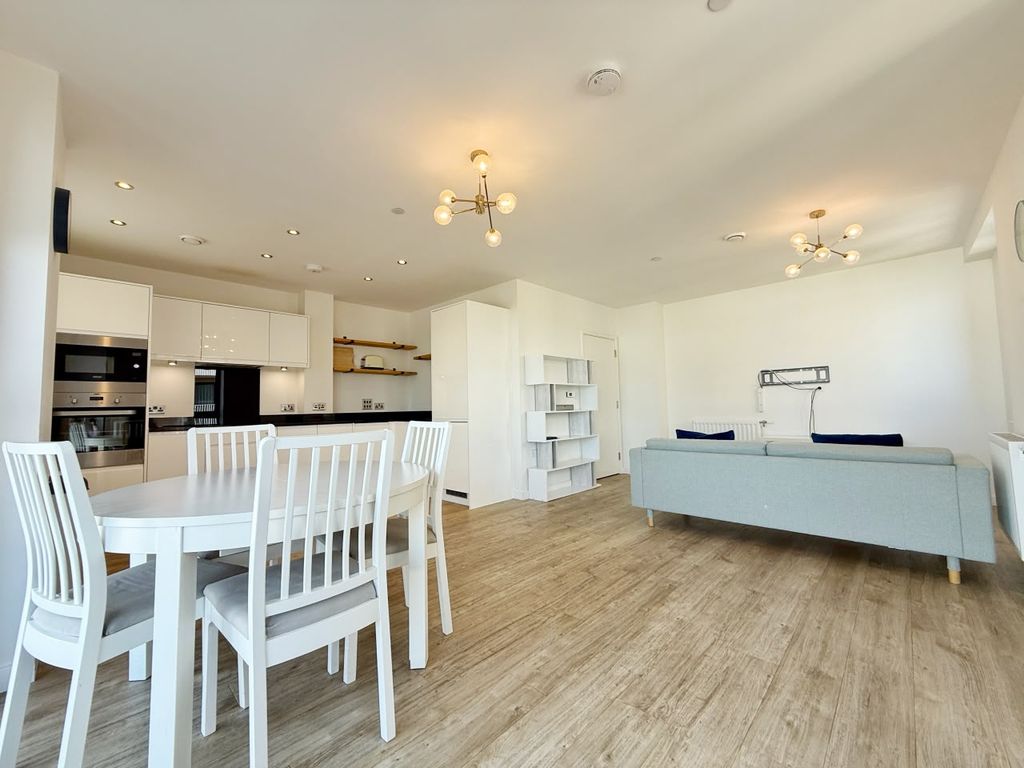 Property photo 3 of 22
