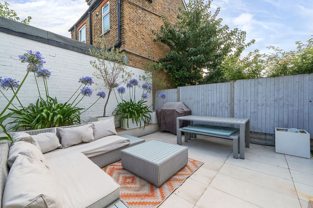 Property photo 3 of 20 1334642-7-68921A7...