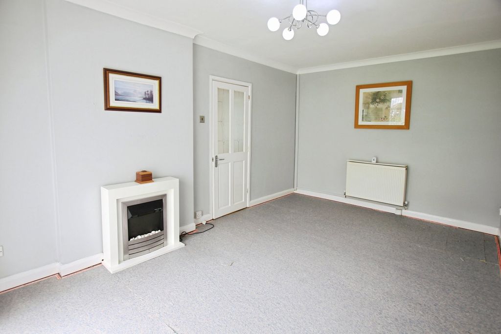 Property photo 2 of 24