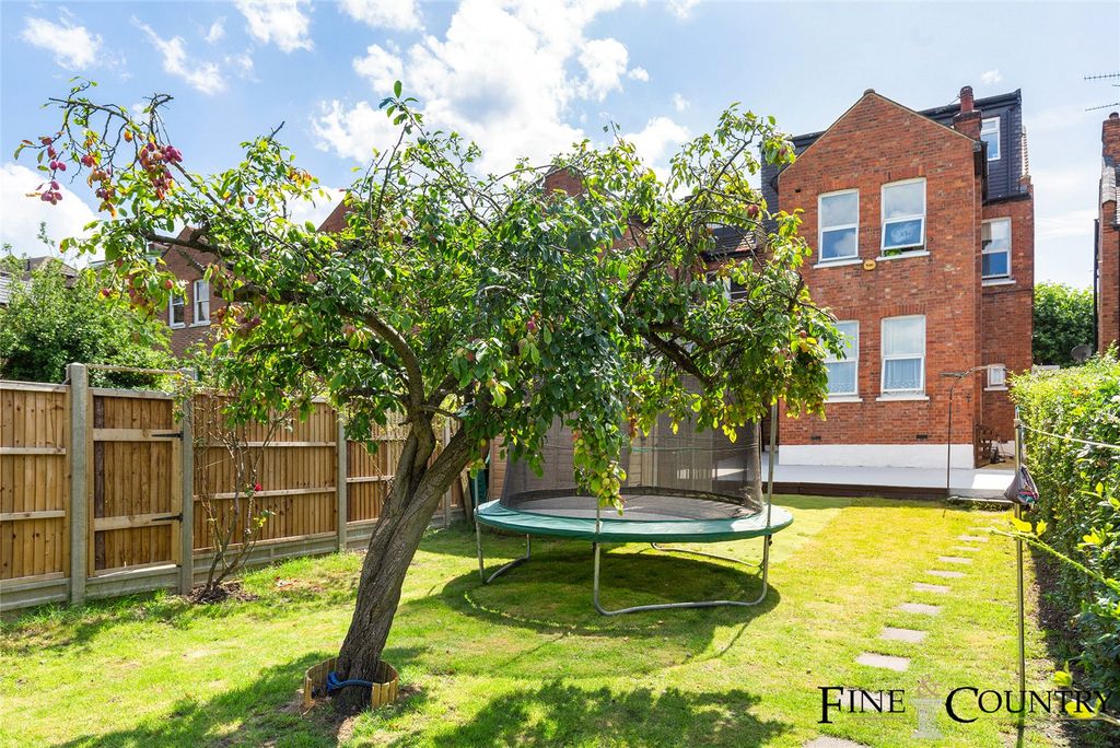 Property photo 1 of 28 Picture No. 27