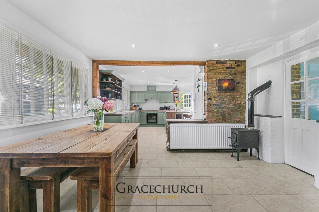 Property photo 2 of 28 Kitchen Diner