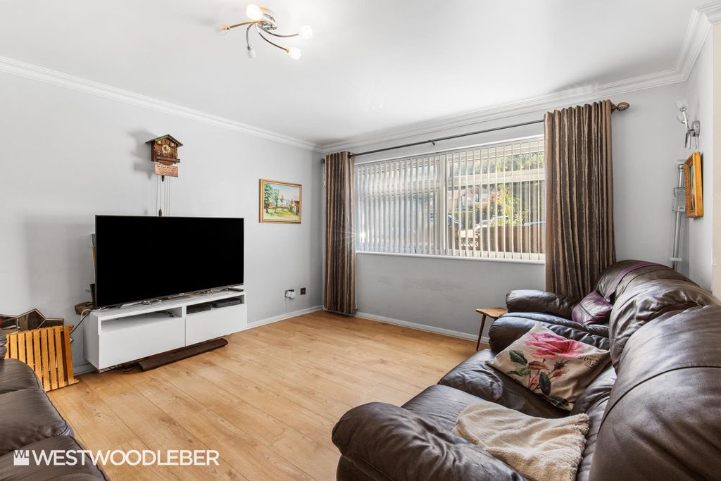 Property photo 3 of 21 Applefordclose_14.Jpg