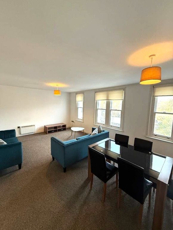 Property photo 2 of 9