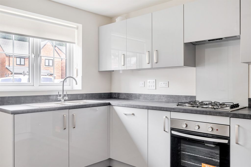 Property photo 2 of 15 Kitchen
