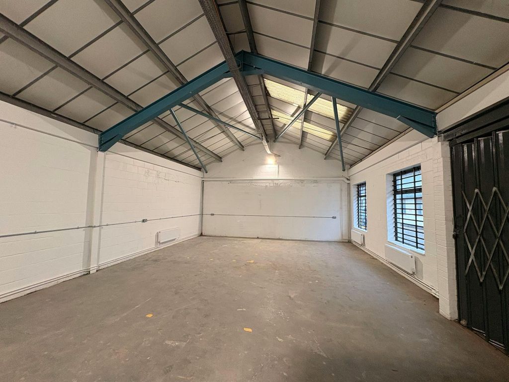 Property photo 2 of 8 Brook Lane Unit 7 - 2.Jpg