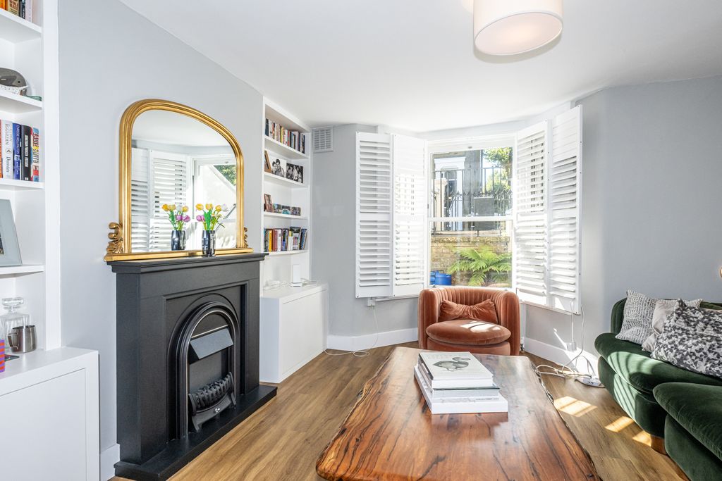 Property photo 2 of 14