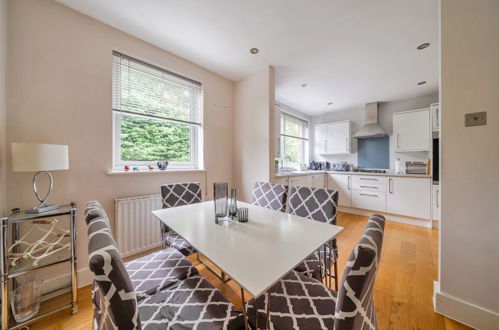 Property photo 3 of 15 1516459-12-6Aa004...
