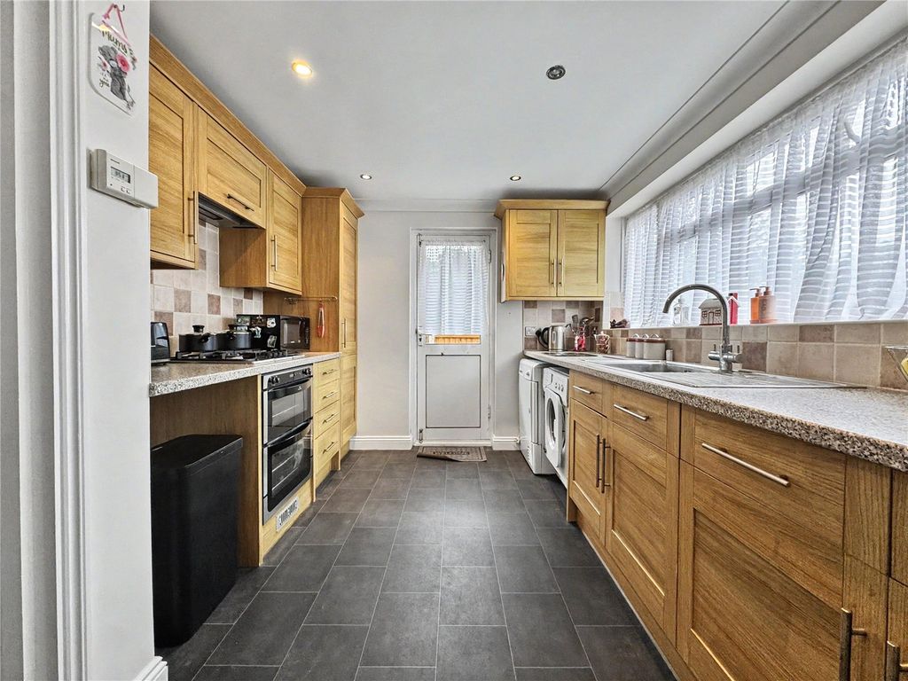 Property photo 3 of 20 Picture No. 16