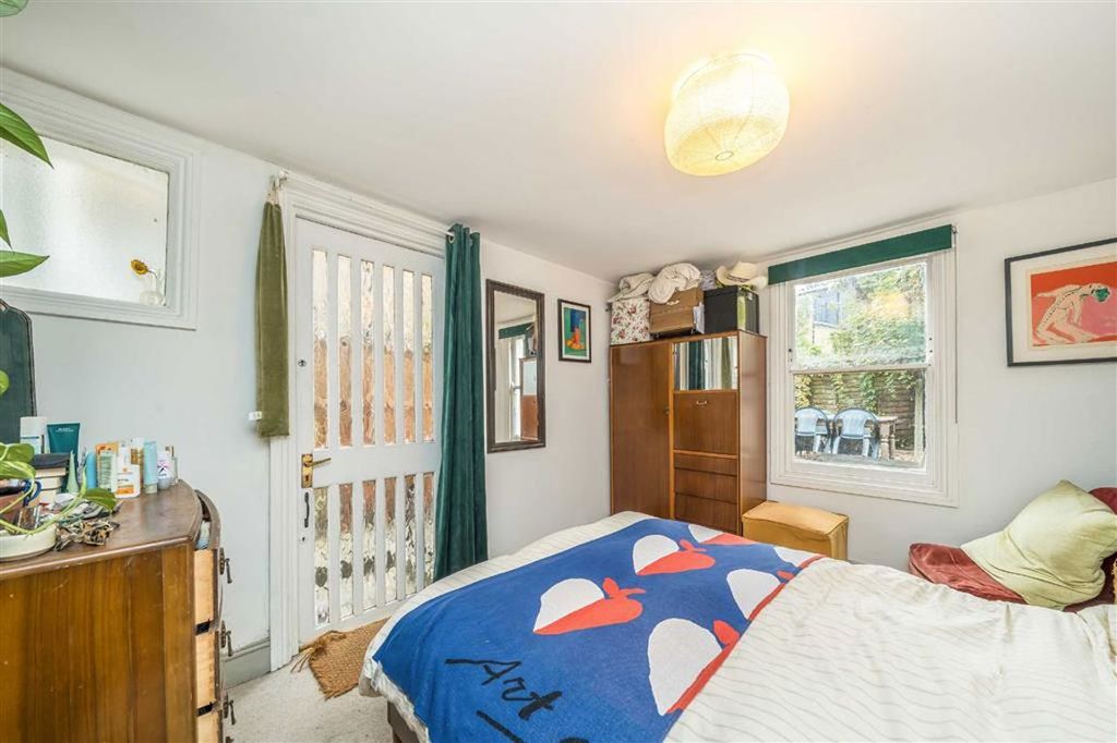 Property photo 3 of 6