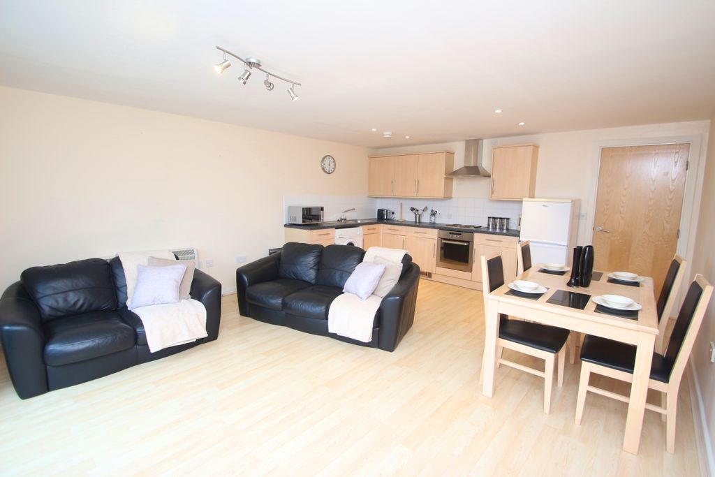 Property photo 2 of 16