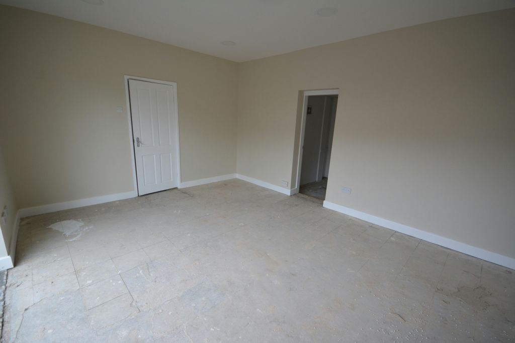 Property photo 3 of 6 Shop Floor