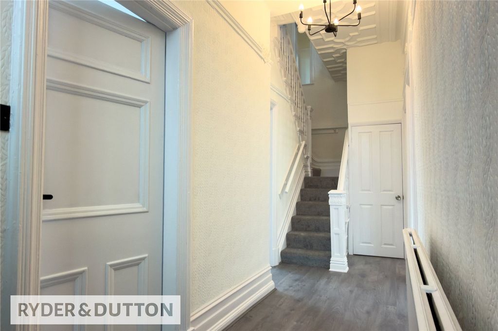 Property photo 2 of 30 Hallway