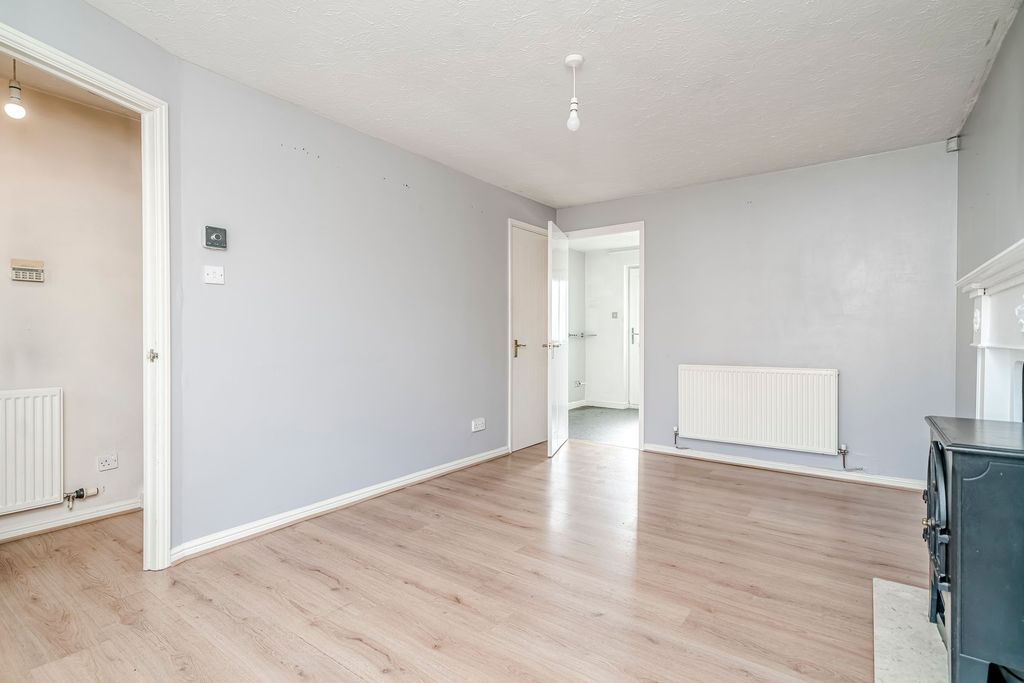 Property photo 2 of 24