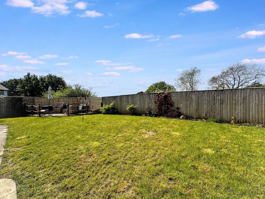 Property photo 3 of 32
