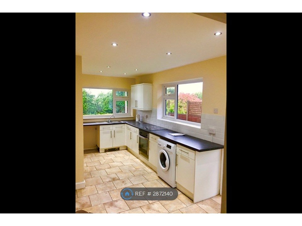 Property photo 2 of 12 Modern Kitchen