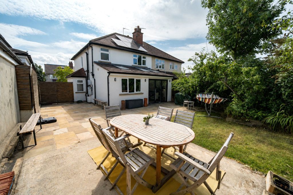 Property photo 1 of 31 Picture No. 42