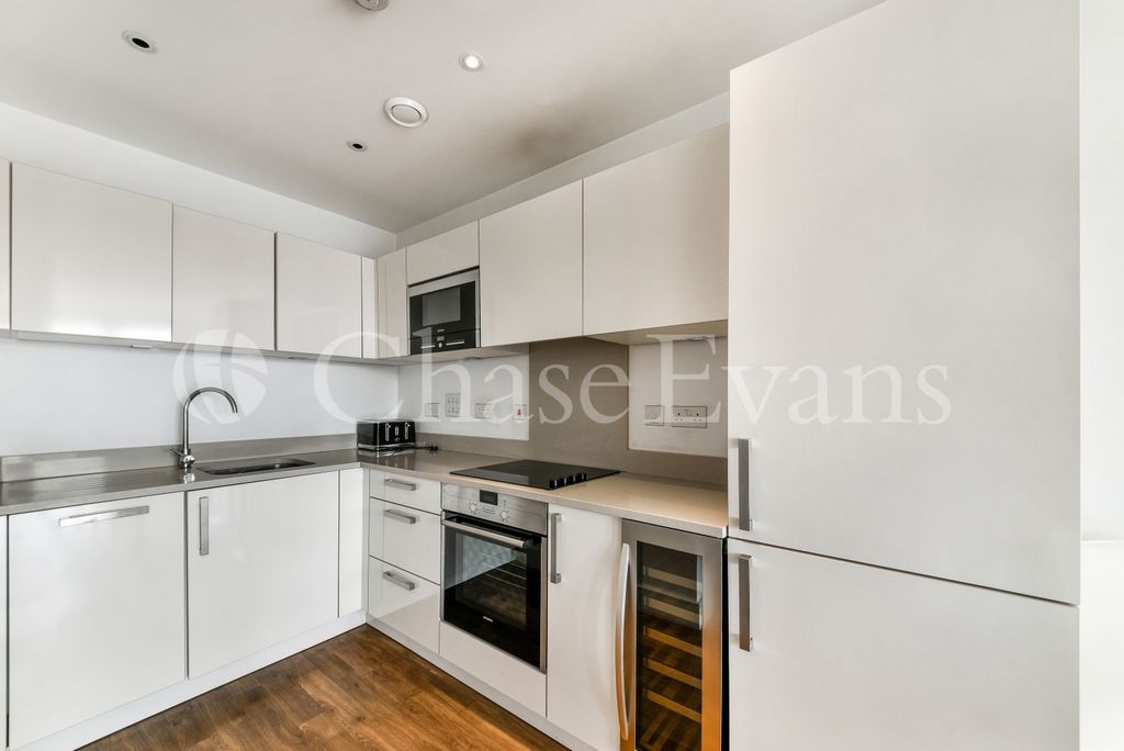 Property photo 2 of 14 Kitchen