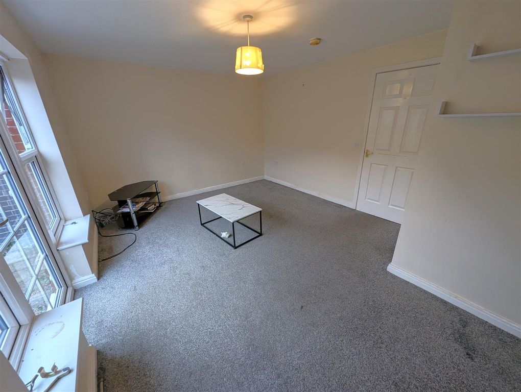 Property photo 3 of 15 Pxl_20241211_104032134.Raw-01.Cover.Jpg
