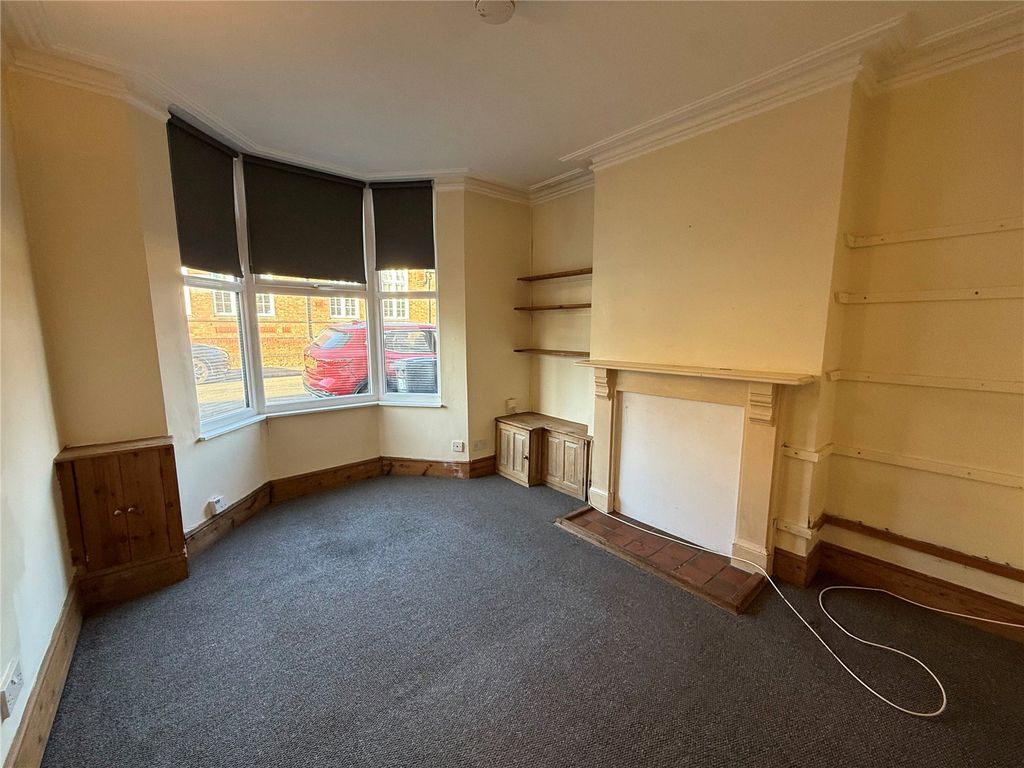 Property photo 2 of 16 Picture No. 02