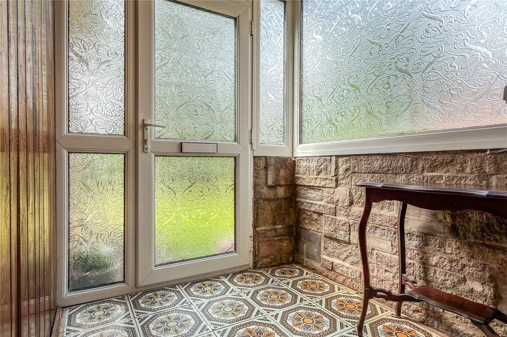 Property photo 2 of 19 Porch
