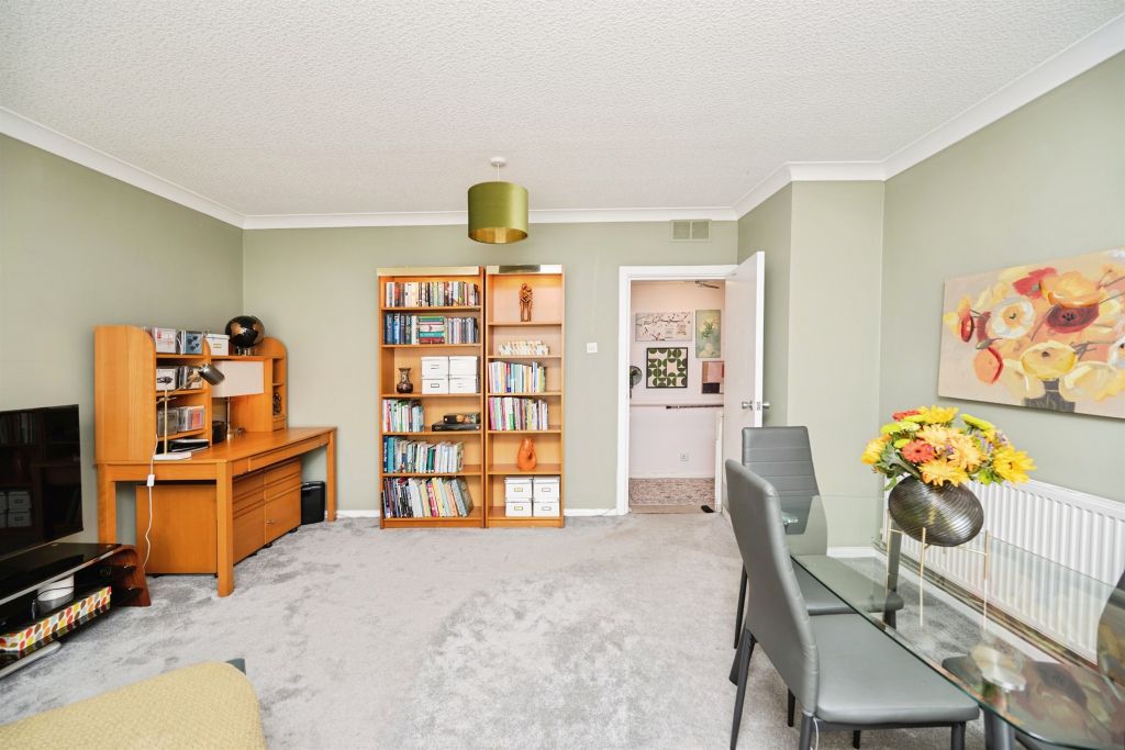 Property photo 3 of 12