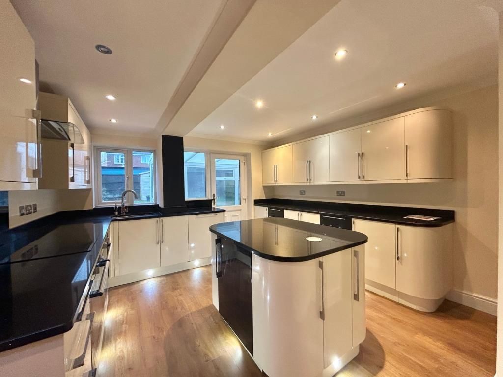 Property photo 1 of 14 Kitchen