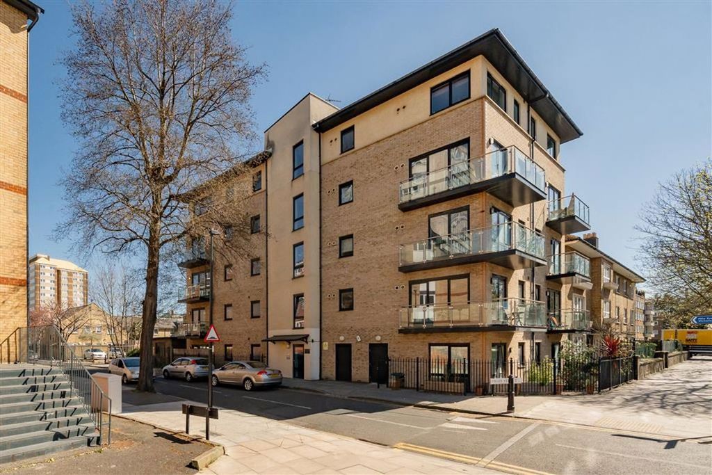 Property photo 1 of 8