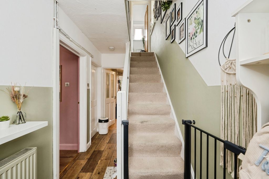 Property photo 2 of 23 Pbox-Img.Jpg